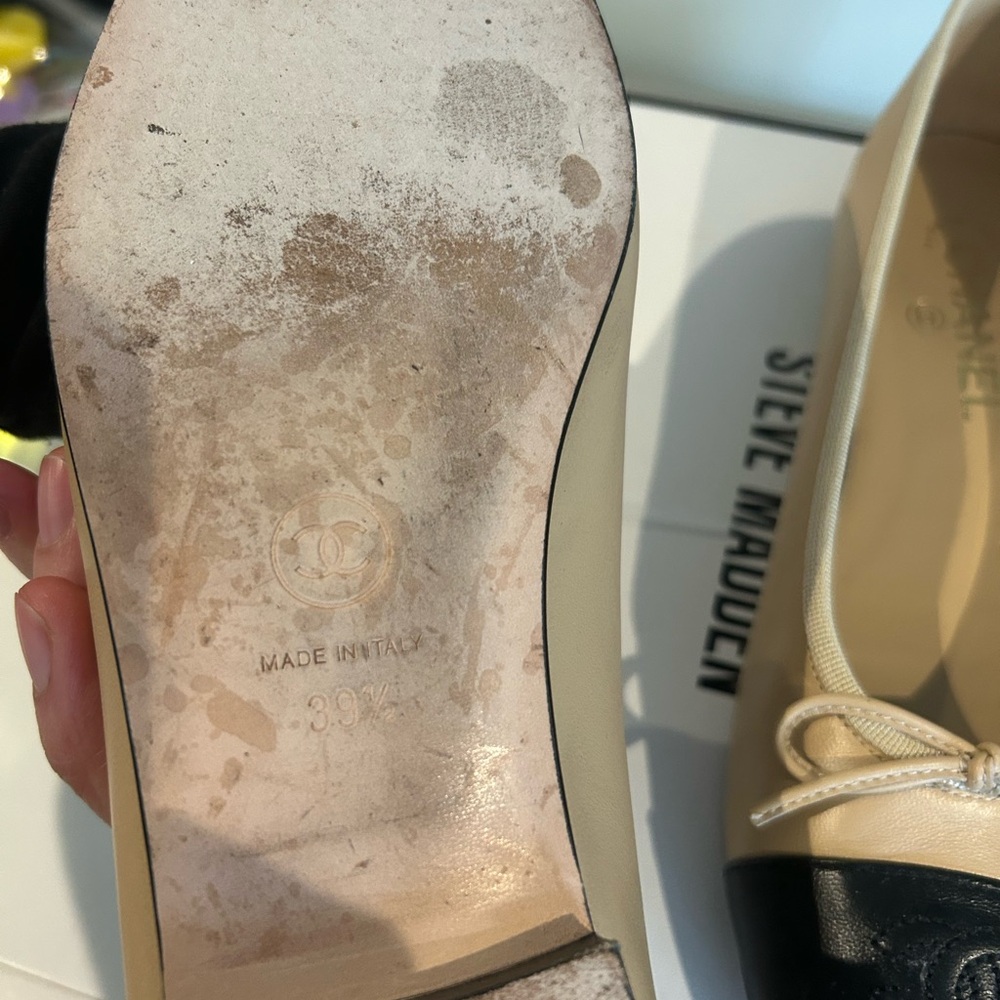 Chanel Beige and Black Women's Ballet Flats - Picture 4 of 15